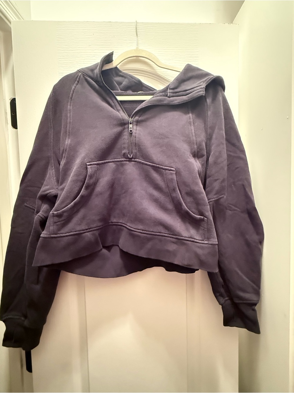 Black lululemon scuba